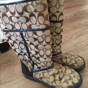 Coach boots